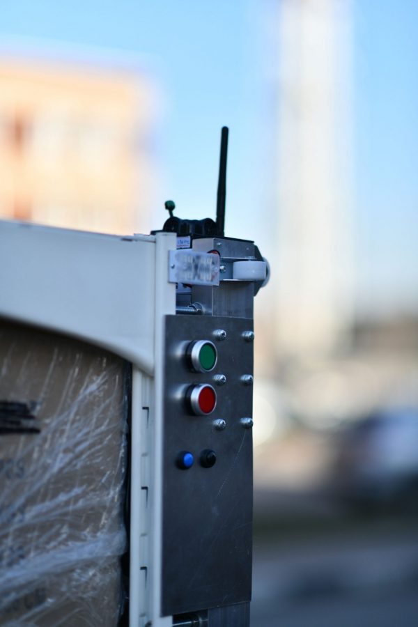 Robot v100 - Image 2