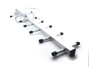 Directional high-gain Yagi antenna for 915/868 MHz band